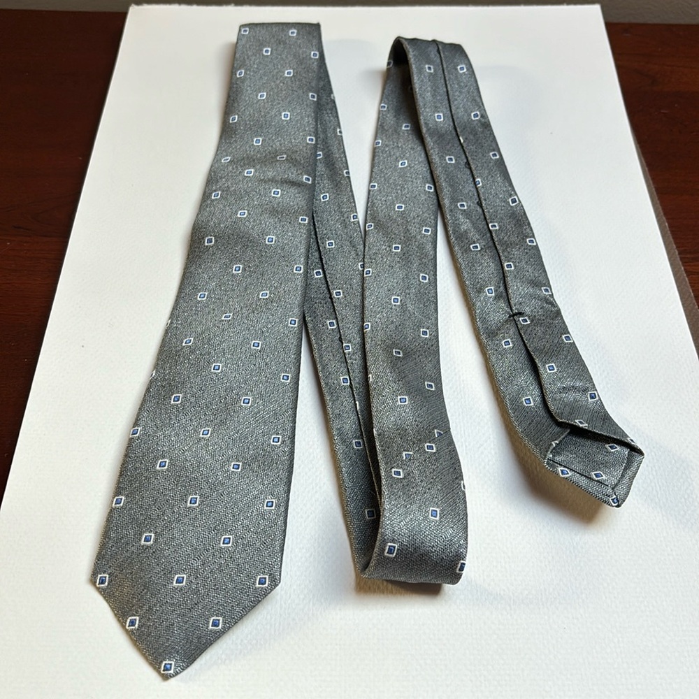 Kiton tie